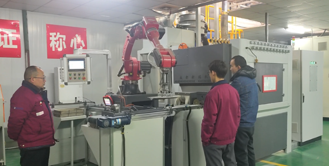 忻州喷砂机在模具清理中的专业应用